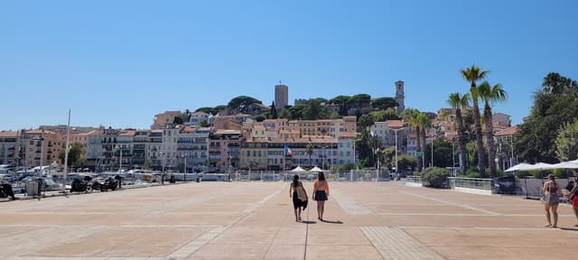 Esplanade Pantiero