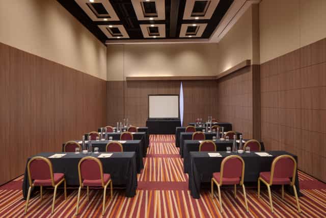 Mercure London Earls Court Hotel - image 3