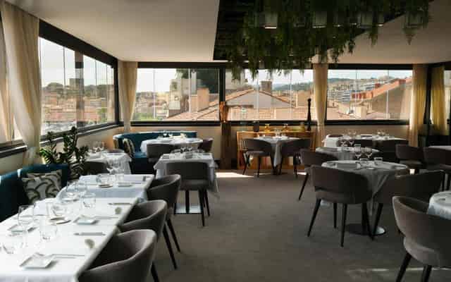 Main Restaurant & Lounge