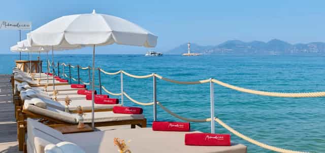 Luxury waterfront restaurant at Mademoiselle Gray for VIP incentive travel and executive retreats.