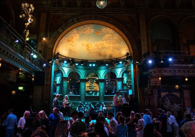 The Ballroom & Berns Asiatiska