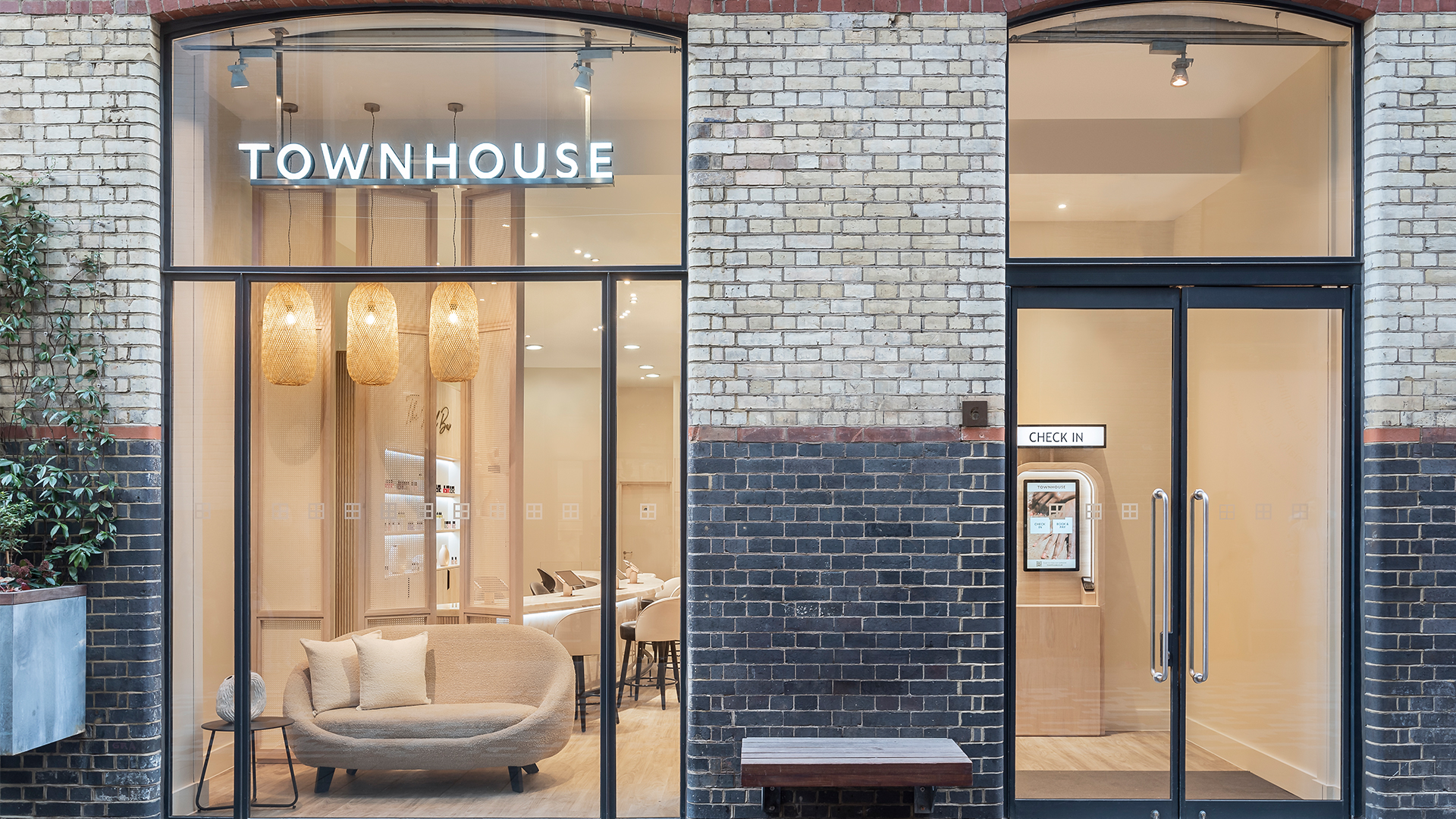 Townhouse, Covent Garden - image 1