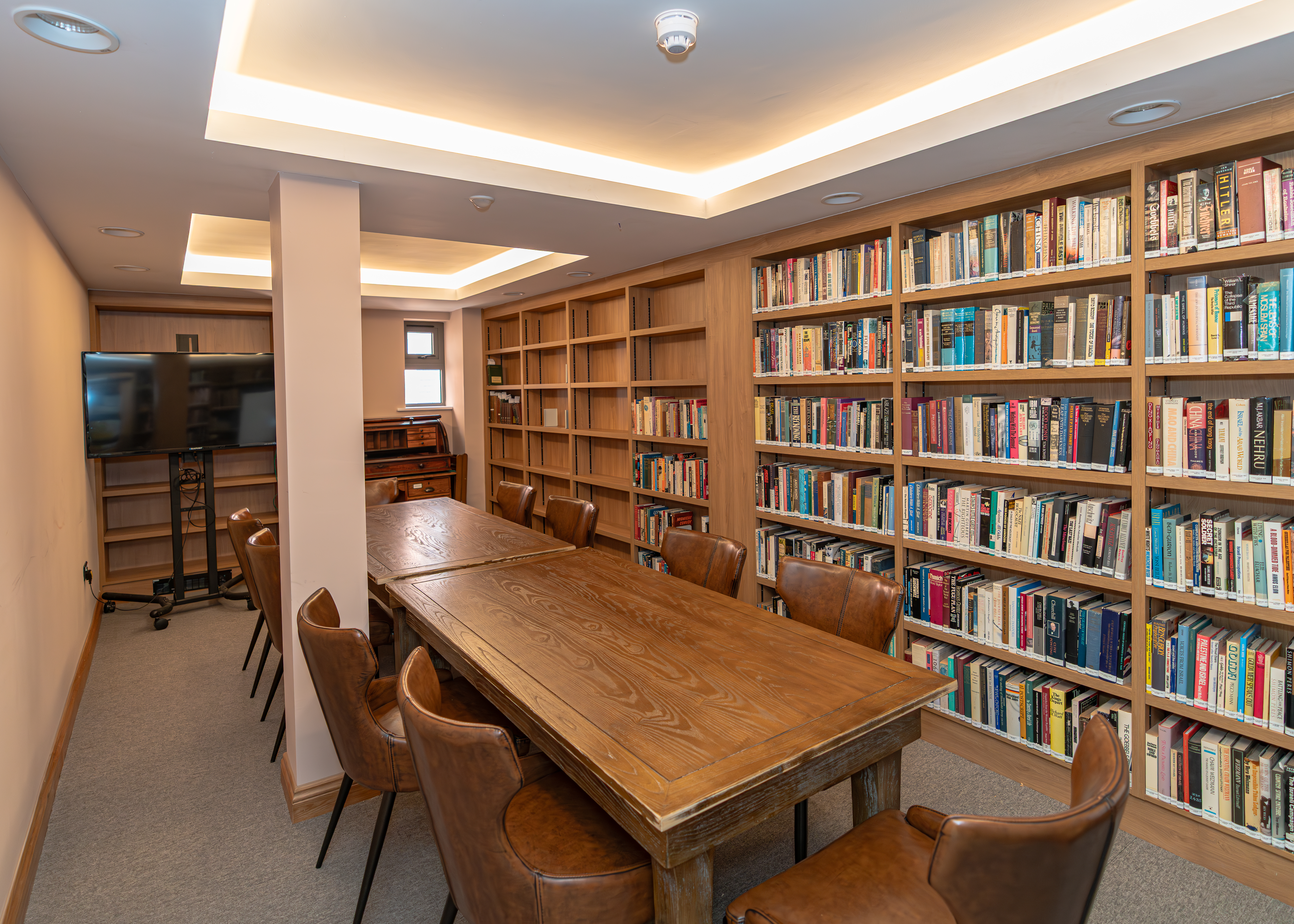 The Leeds Library - image 1