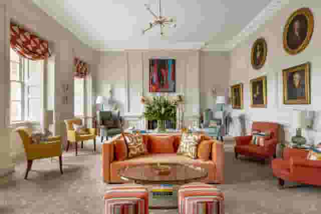 Chic 5 bedroom +1 more