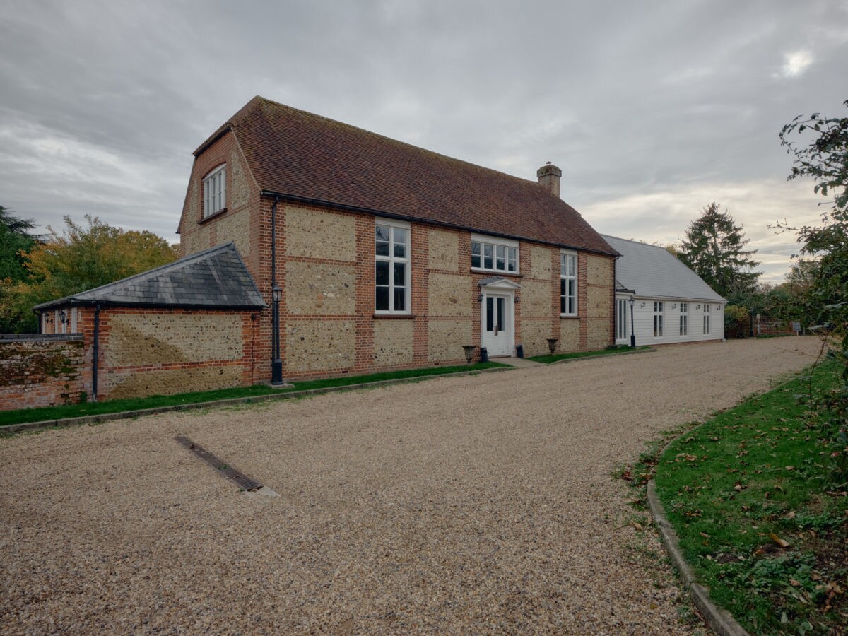 The Georgian Mansion at Greenstead Hall Estate - image 1