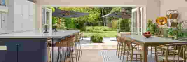 Kitchen & Breakfast Area