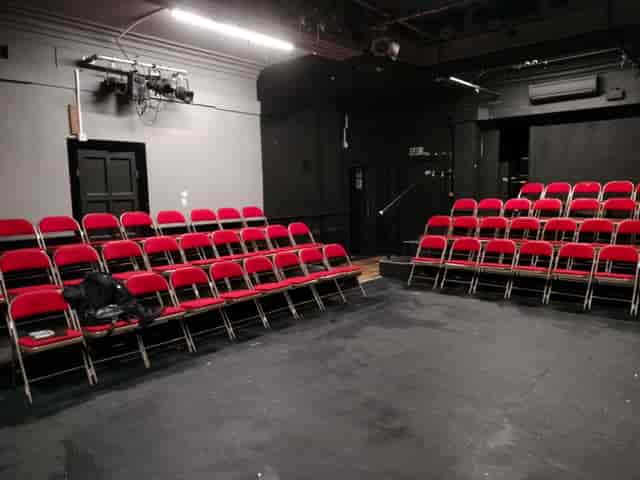 London Youth Theatre Studios - image 2
