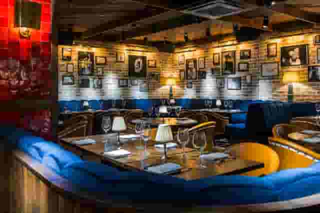 Bar 11