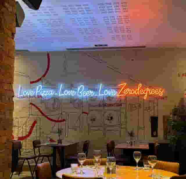 Restaurant & Bar