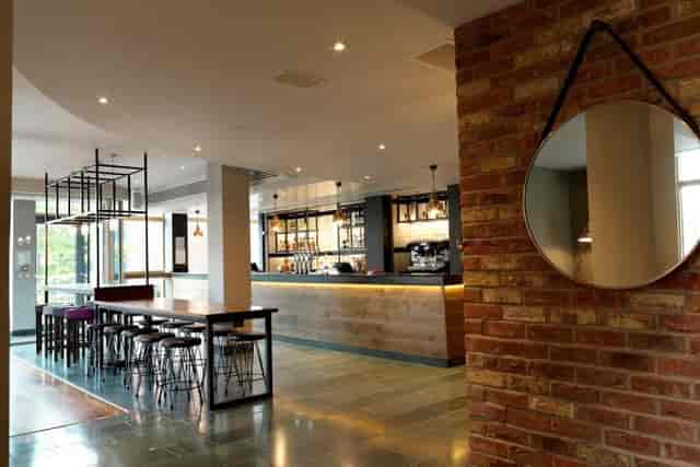 Hilton Garden Inn - image 3