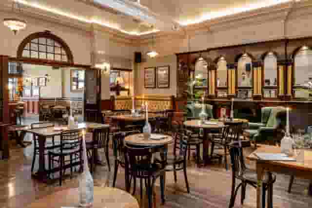 Great Northern Railway Tavern