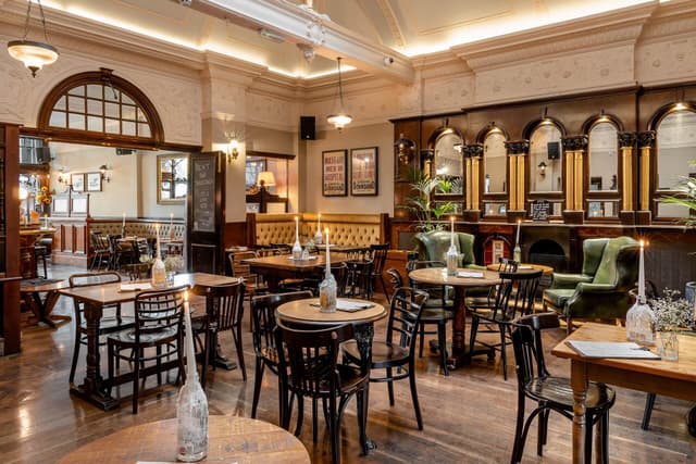 Great Northern Railway Tavern