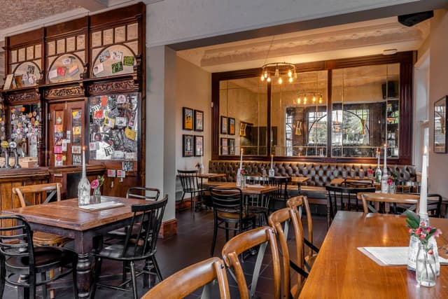 Great Northern Railway Tavern
