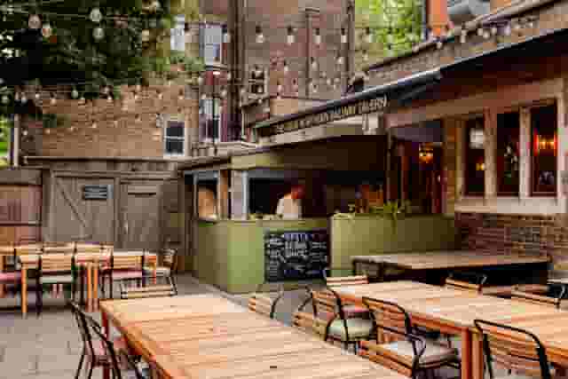 Great Northern Railway Tavern