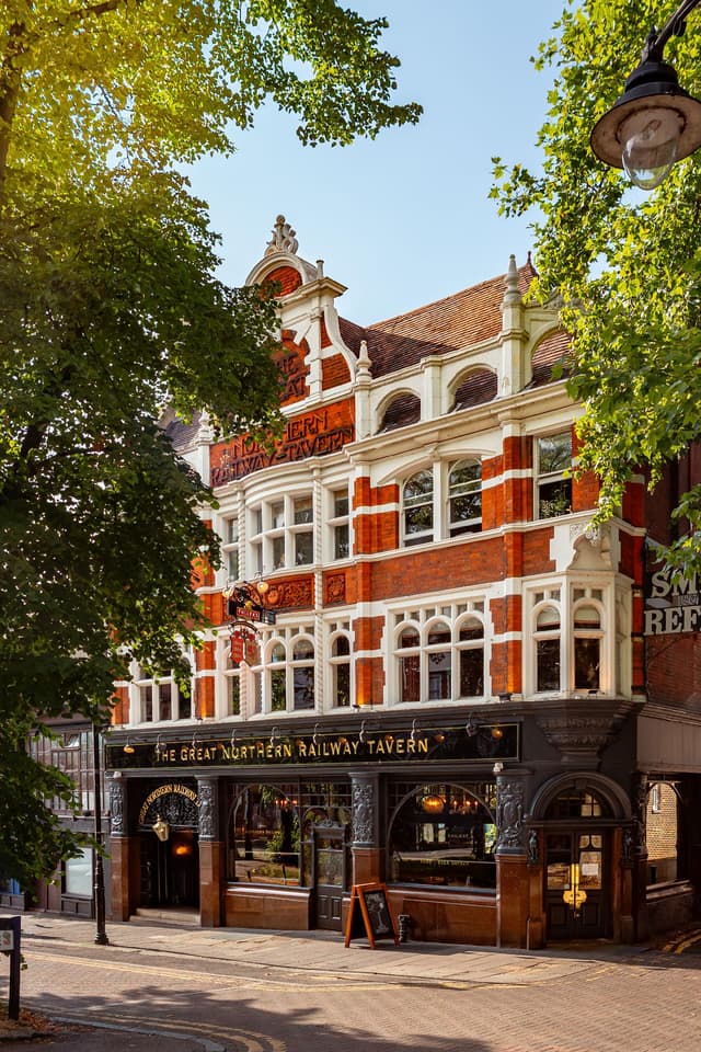 Great Northern Railway Tavern