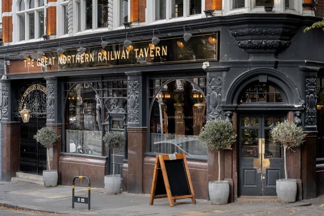 Great Northern Railway Tavern