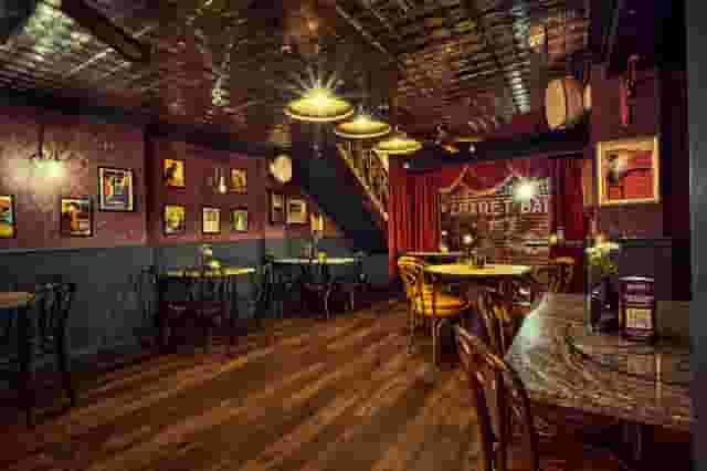 Ma Boyle's Alehouse & Eatery