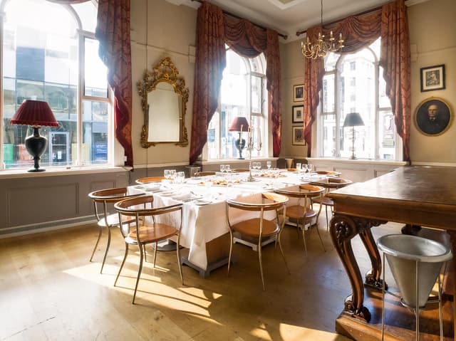 Racquet Club Hotel & Ziba Restaurant
