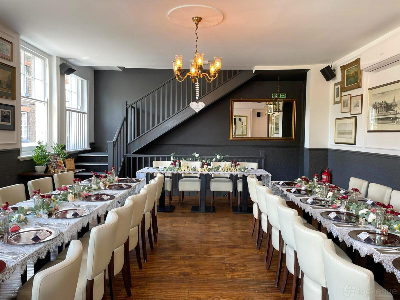 Greenwich Tavern - image 1