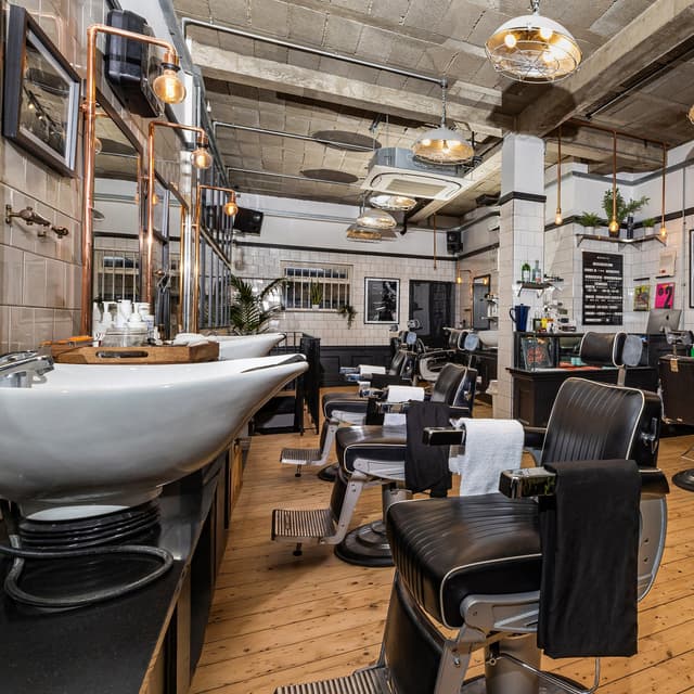 Huckle Barbershop - Old Street