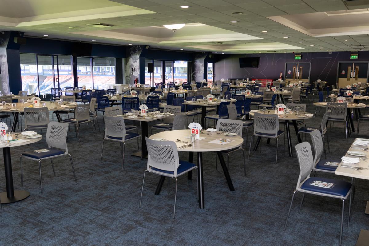 Bolton Stadium Hotel - image 1