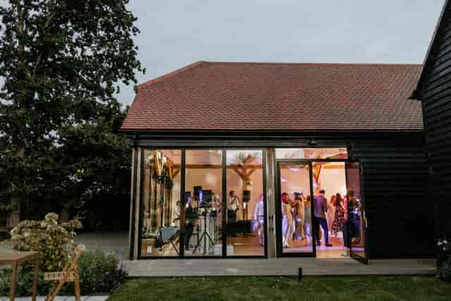 Alfriston Gardens - image 2