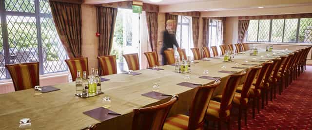Ashdown Park Hotel - image 2