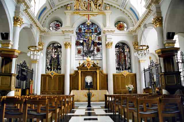 St Mary-le-Bow - image 2