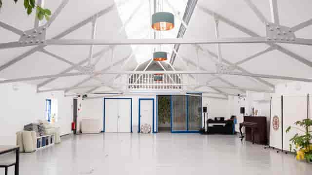 Excel House Halls - image 2