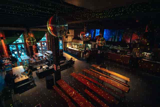Studio 9294 - image 3