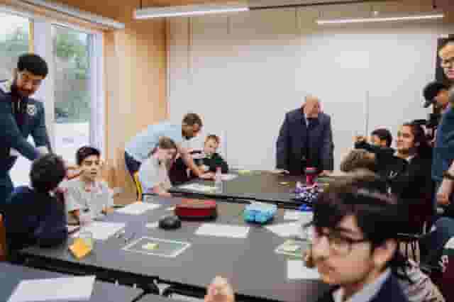 IGNITE – MODERN MEETING ROOM