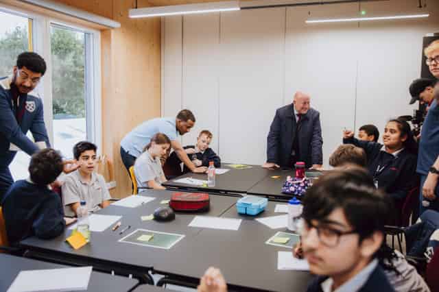IGNITE – MODERN MEETING ROOM