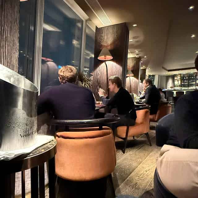 GŎNG Bar