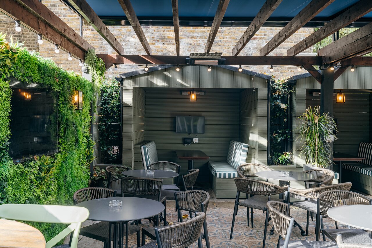The Junction Tavern - image 1