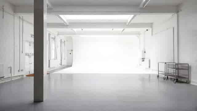 Hesitate Studio Space - image 2