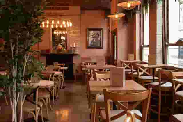 The Hayden Pub & Rooms