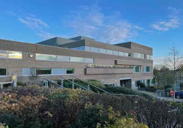 West Norwood Health and Leisure Centre - image 3