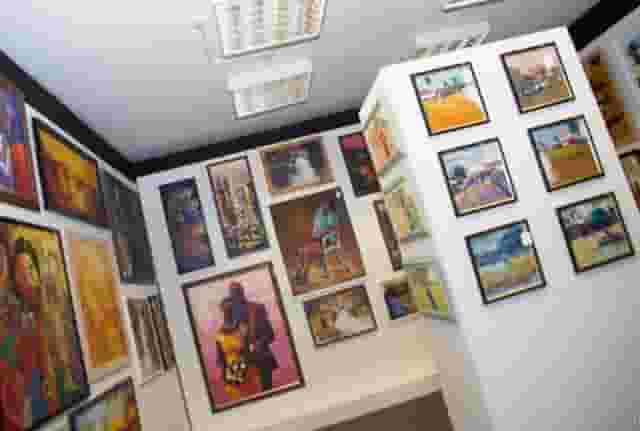 Chuck Gallery