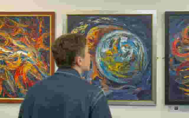 Chuck Gallery
