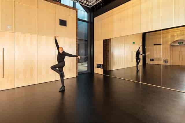 Studio Bee, Dance, Art &amp; Photography - image 2