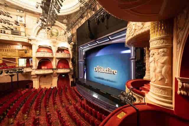 Shaftesbury Theatre - image 2