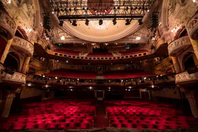 Shaftesbury Theatre - image 3