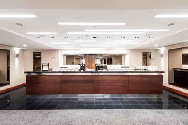 Royal Garden Hotel - image 3