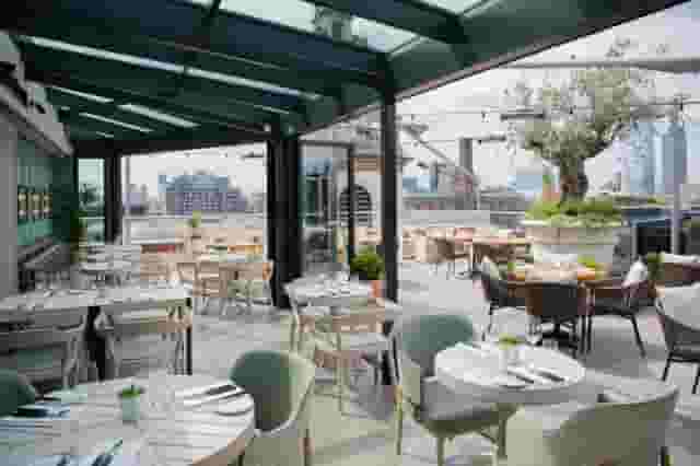 Traditional London Pub w/ Roof Terrace & Private Room