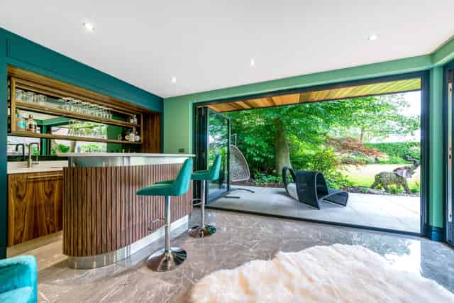 Bar and Lobby