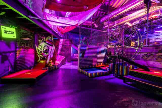 Junkyard Golf Club Manchester - image 2