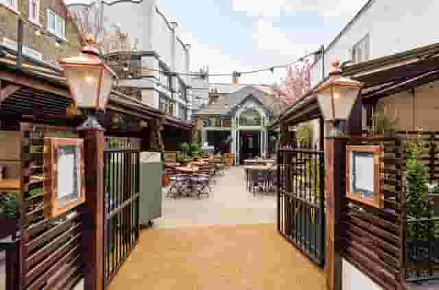 Main Pub & Restaurant