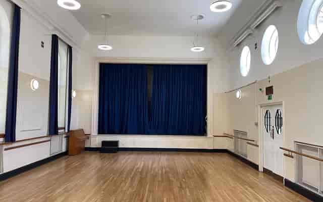 St Luke's Church - image 3