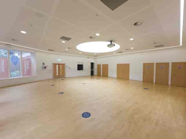 Tollgate Gardens Community Centre - image 2