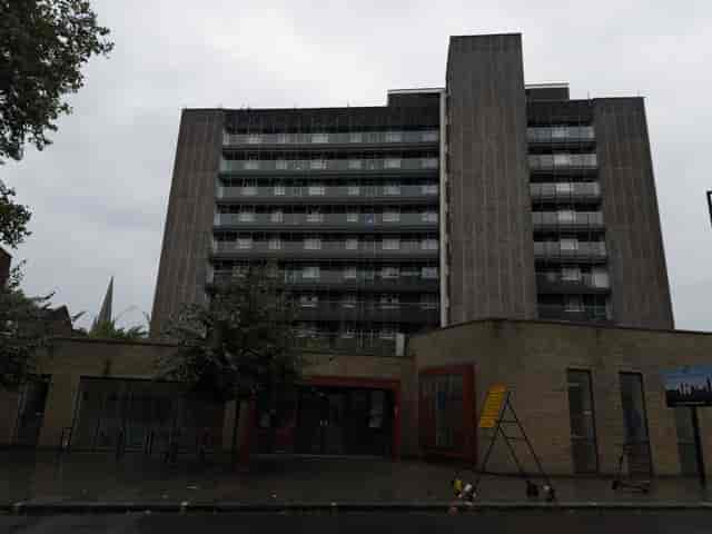 Tollgate Gardens Community Centre - image 3
